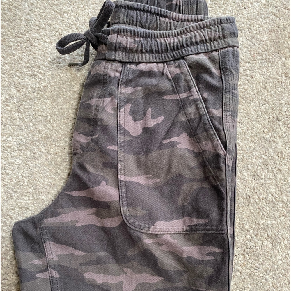 Athleta FARALLON JOGGER, camo